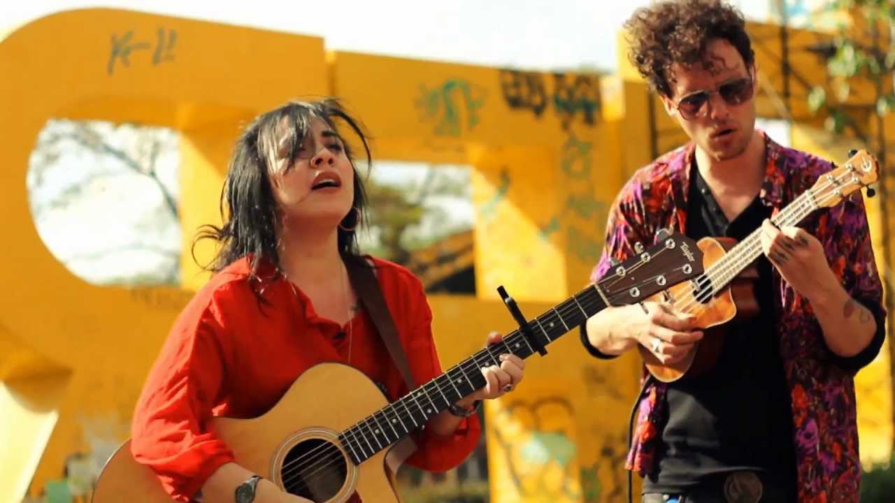 Carla Morrison: Me Puede [Multitoma]