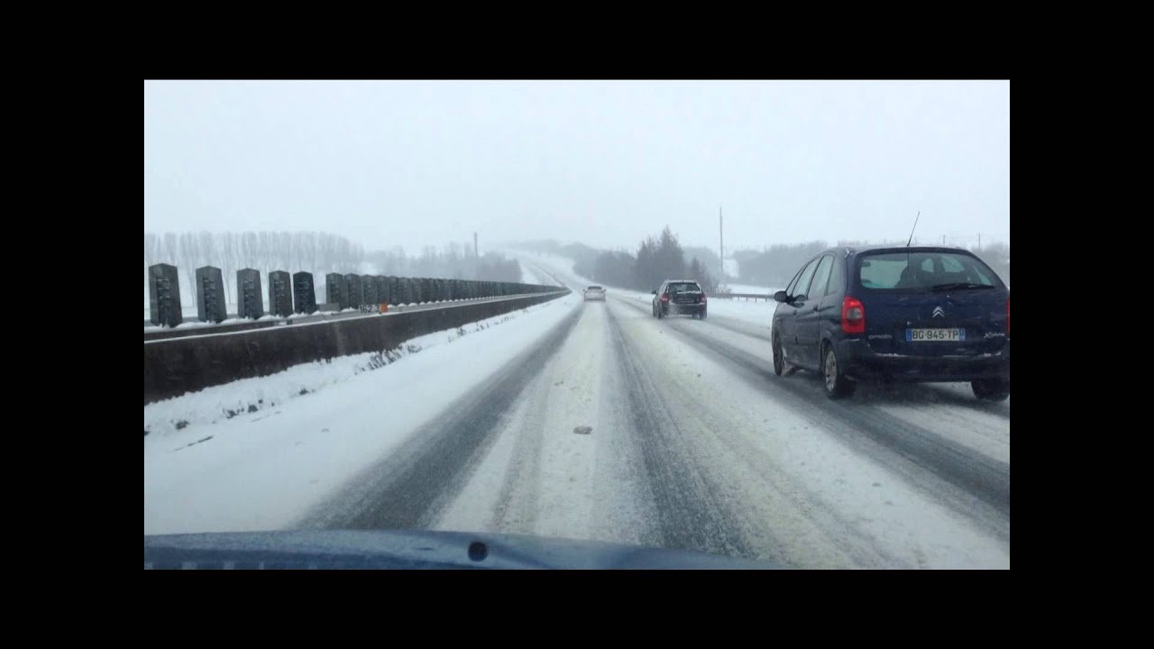 Paris Bas Snow