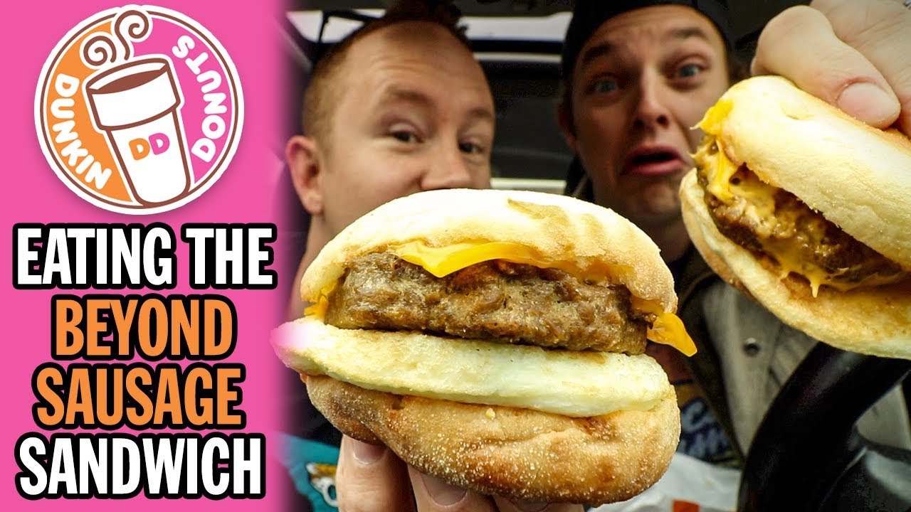 Eating Dunkin Donuts' *MEATLESS* Beyond Sausage Breakfast Sandwich