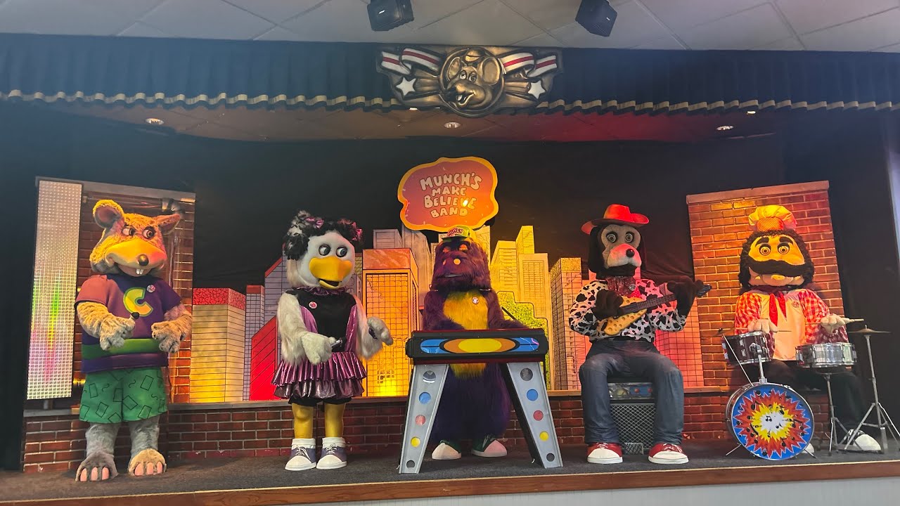 Chuck E Cheese | Toledo Ohio | Dog Days Of Summer.
