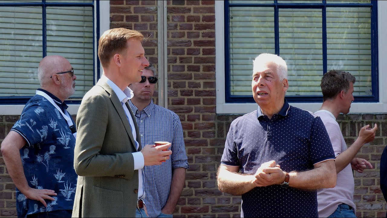 Roel neemt een kijkje - Wethouder Postma opent 'De Nieuwe Buren' / Spijkenisse 2023