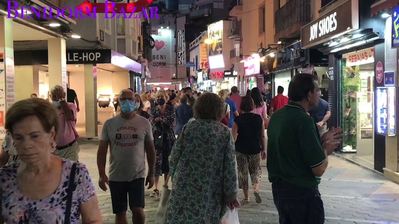 Benidorm Bazar in October it’s busy ✌️#españa