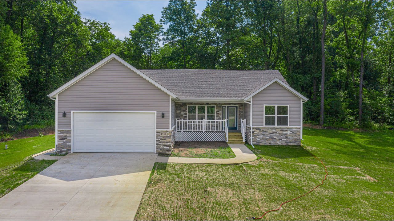 1537 E Timberlyn Dr, LaPorte, IN 46350