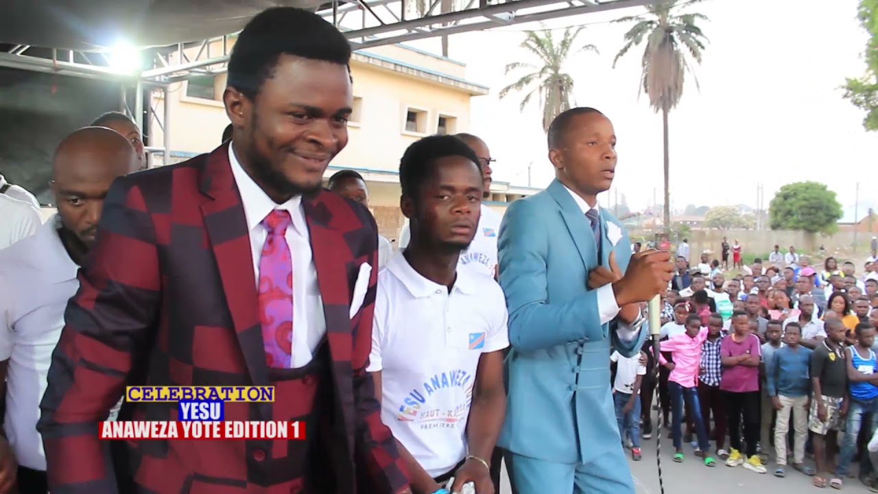 FR BIONICK NGOY ET FR DOMINIQUE _ YESU ANA NI PENDA
ÉMOTION ET PRÉSENTE SON PÈRE ET SA MÈRE.