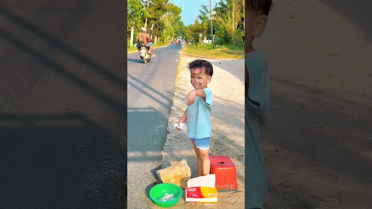 Poor B....oy Waiting With His Mother&hellip; A Kind Woman Changes His Day ❤️