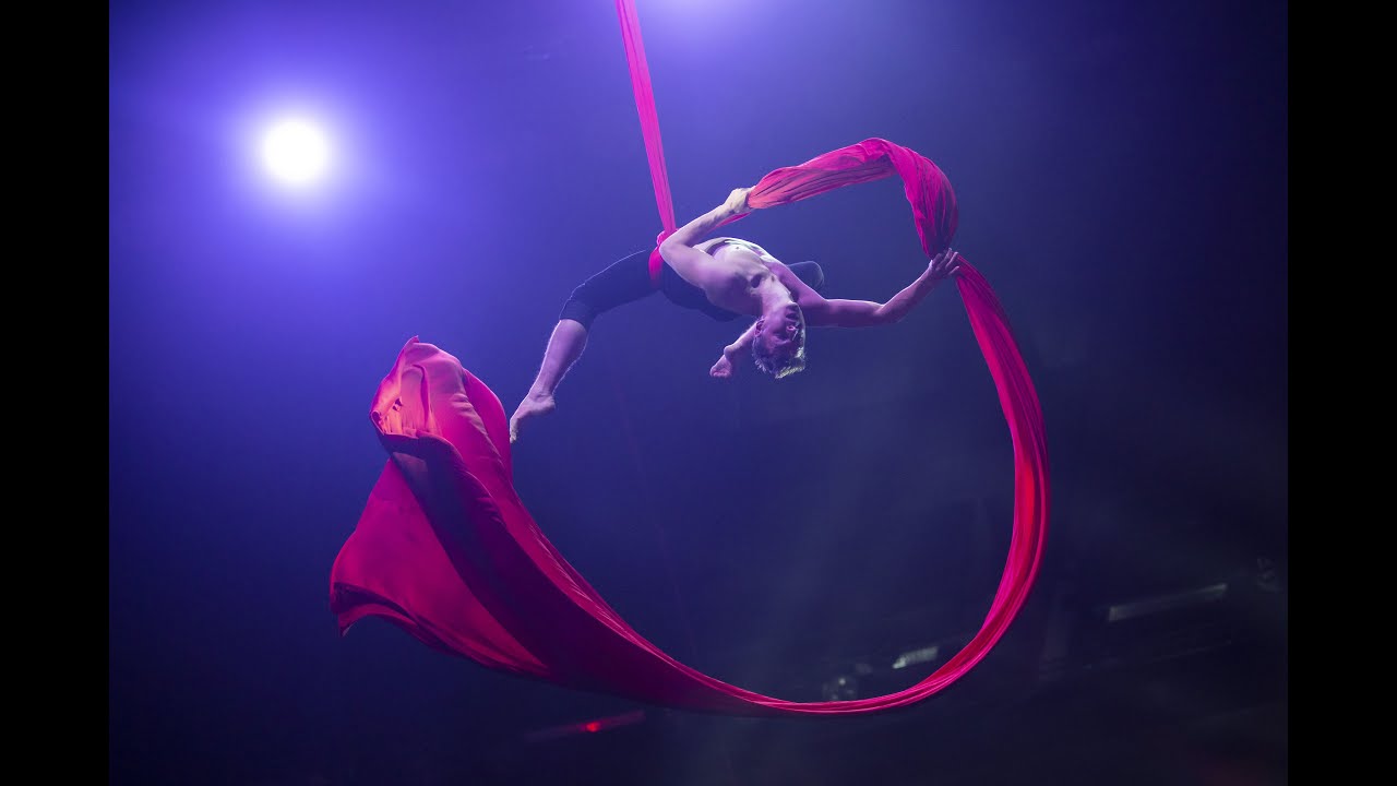 Vertikaltuch Act Moritz Haase - Ludwigsburg 'The Last Fight'