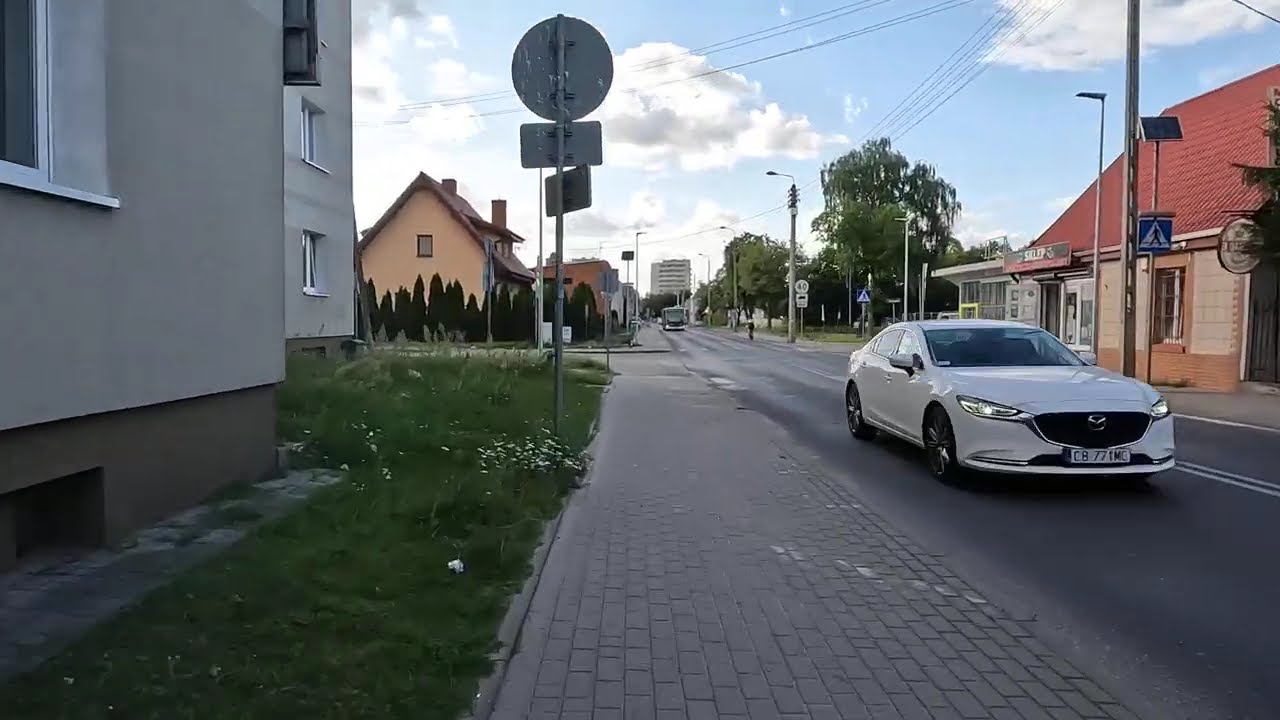 Lotnisko Bydgoszcz - Łąka Teren wojskowy Garaże Sklep spożywczy i Volvo na ul. Żwirki i Wigury Ikar