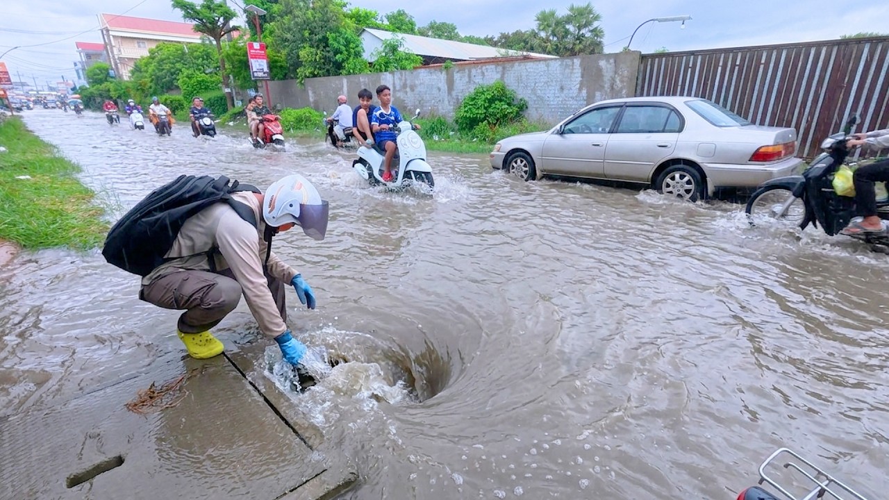 Completely Blocked Storm Drain Finally Unclogged &ndash; Huge Water Flow!