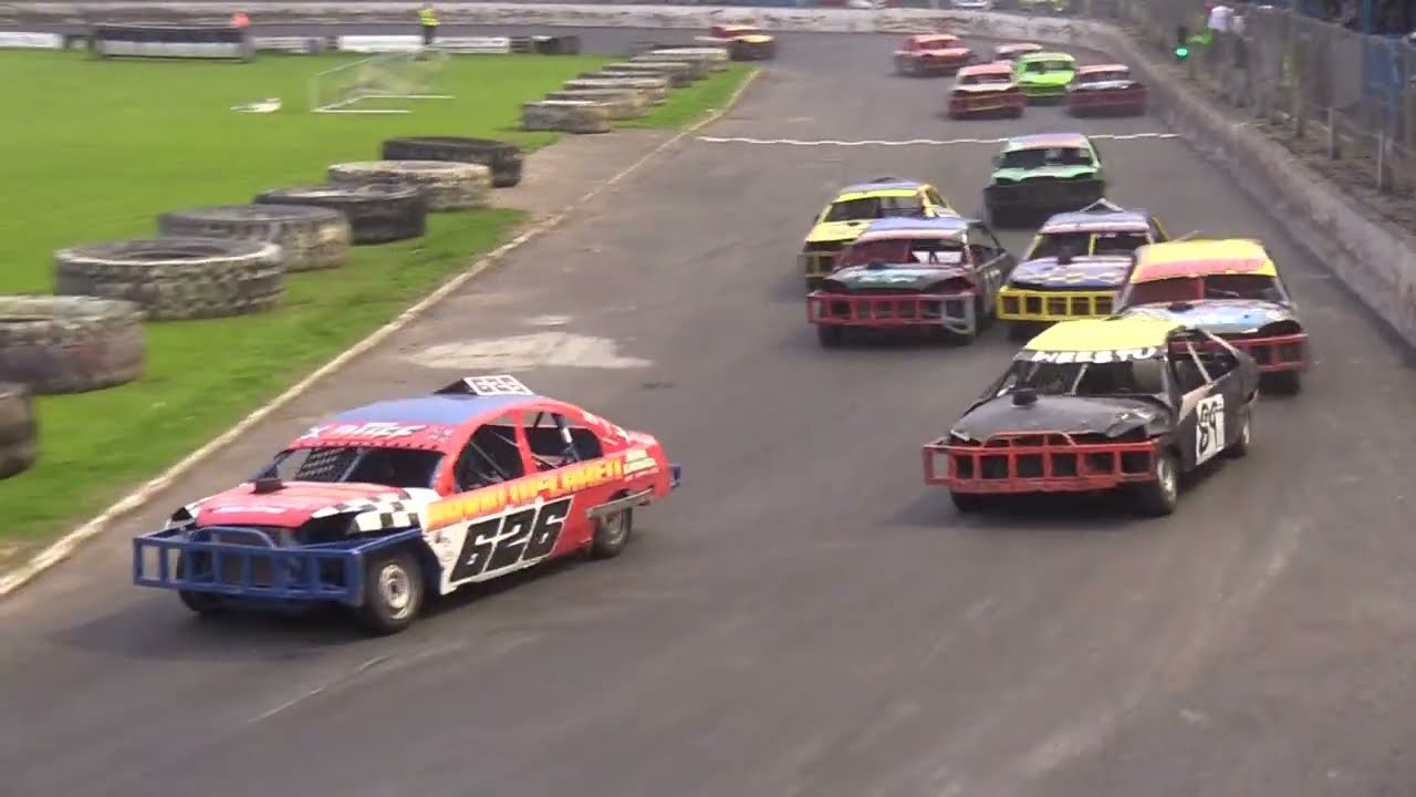national saloon stock car final @ cowdenbeath racewall 18/5/24