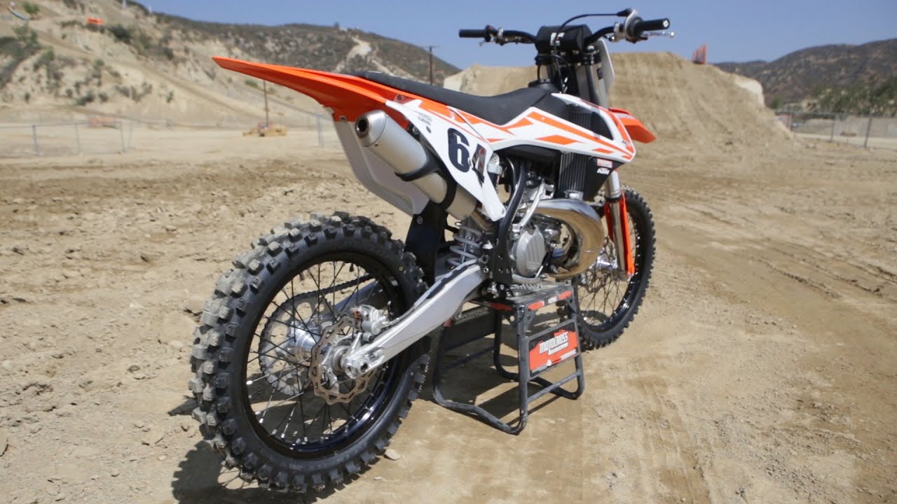 Первая поездка на мотоцикле KTM 250SX 2 Stroke 2017 года — журнал Motocross Action