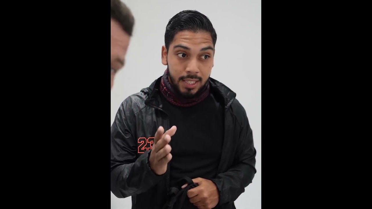 Fingi&oacute; no ver por esta gran raz&oacute;n😱