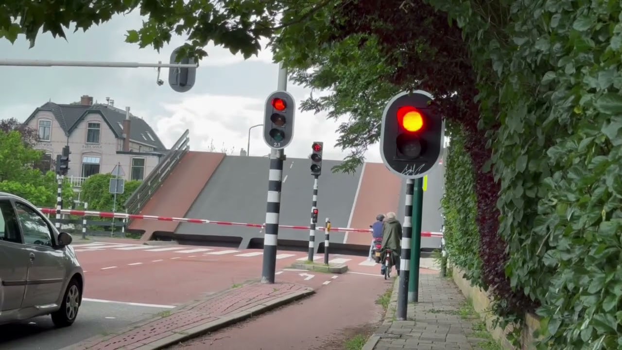 Dutch bridge - opens UP for big boats