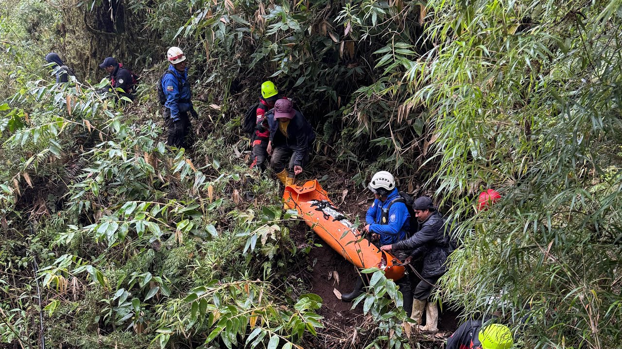 ASI FUE EL RESCATE DEL NIÑO LUCAS EN EL CERRO PUÑAY | Angelito Viajero