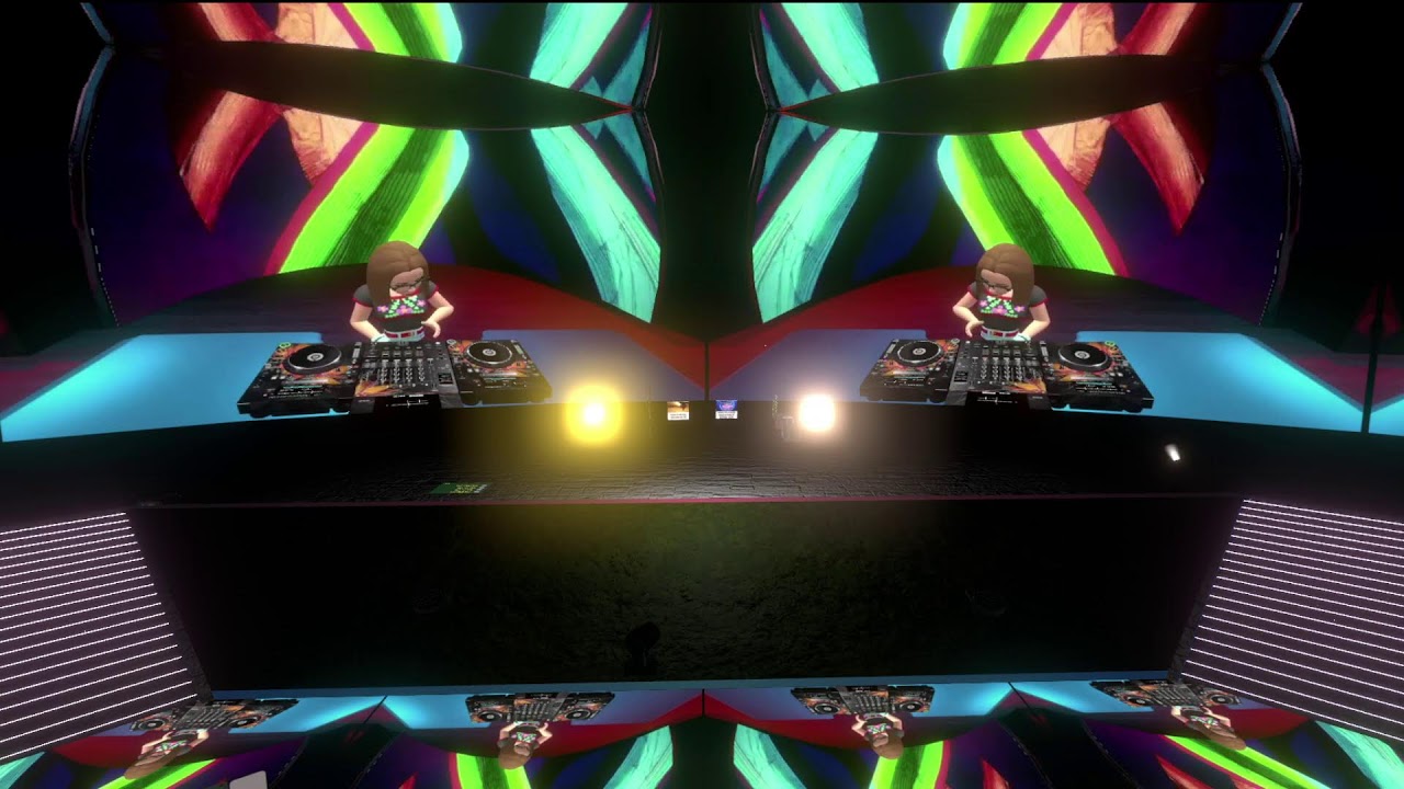 Dj en VRChat usando TRIBE XR