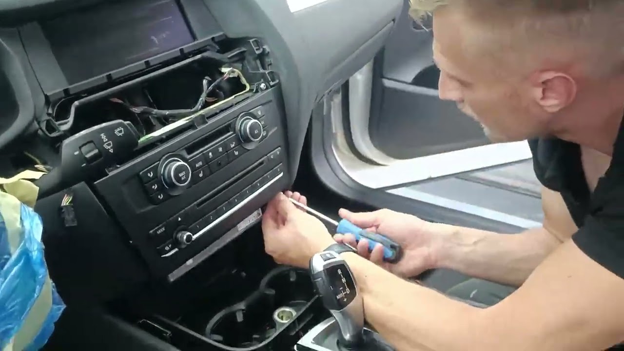 Addressing Central Console Wear on the BMW X3: Step-by-Step Replacement
