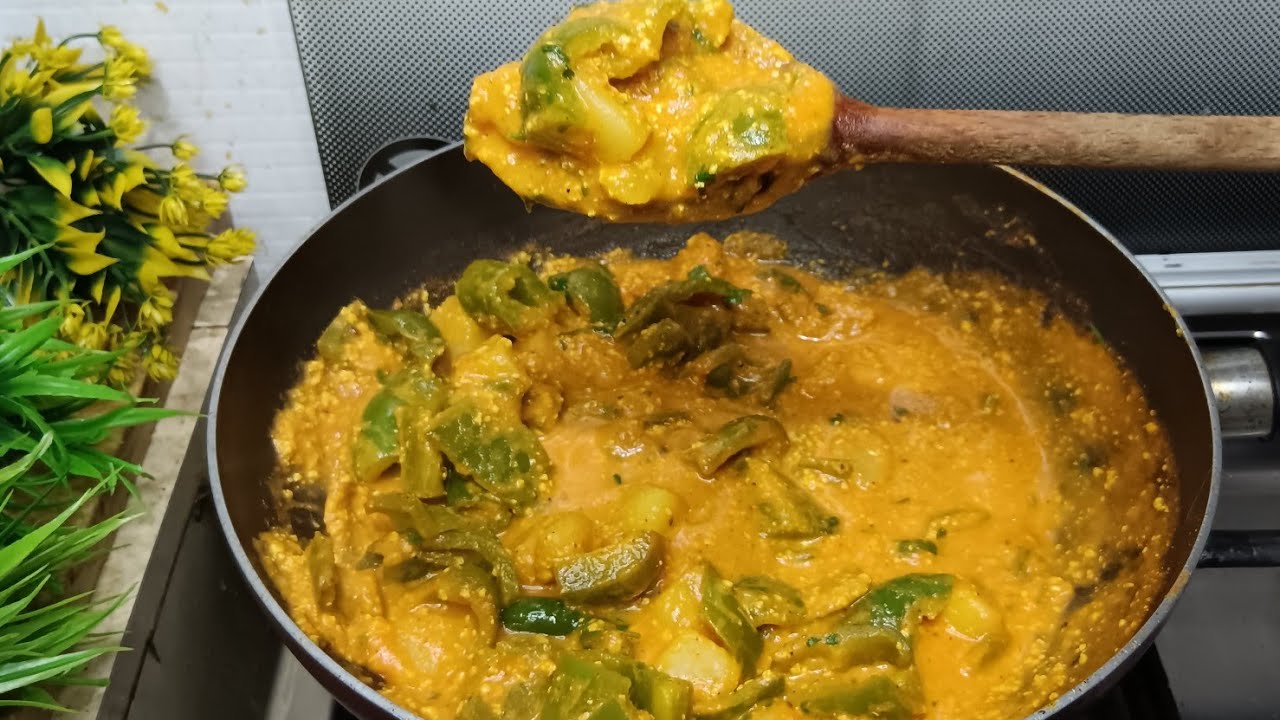 Capsicum Potato masala recipe | Aloo Shimla Mirchi curry | Restaurant style Aloo capsicum gravy