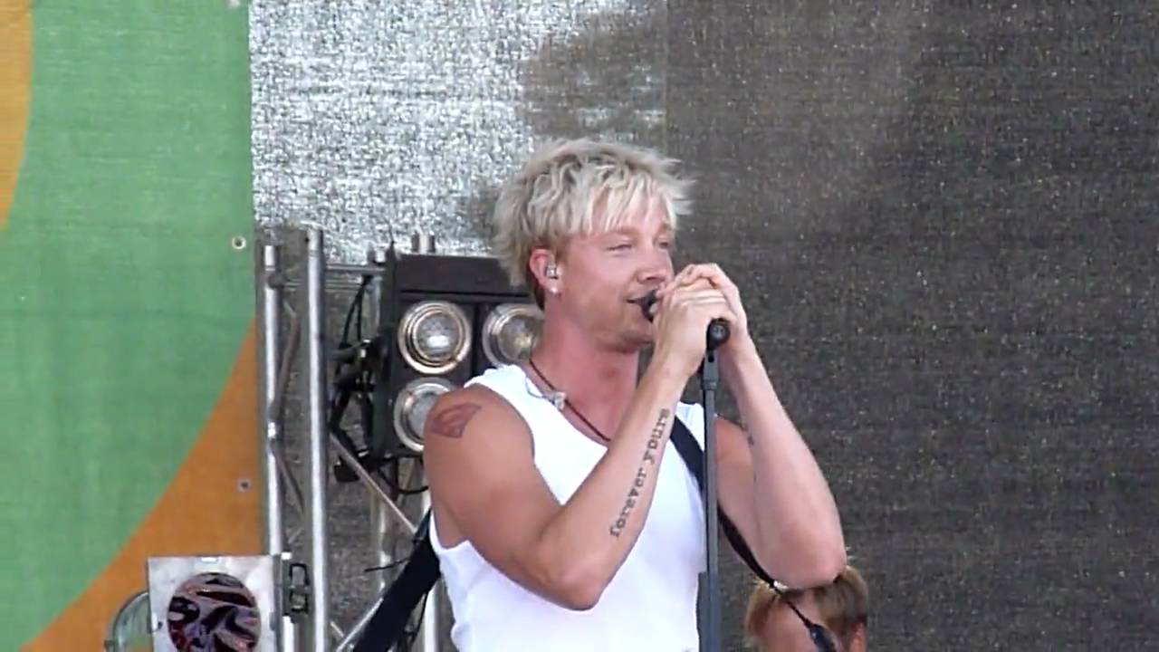Sunrise Avenue Bad @Rewe München HD