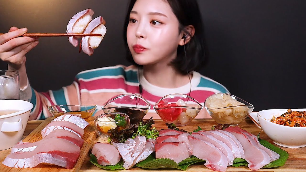 SUB)두툼한 대방어 가마살부터 뱃살까지 부위별로 먹방 쌈싸먹고 초밥 만들어먹기 리얼사운드 Yellowtail Fish Mukbang ASMR