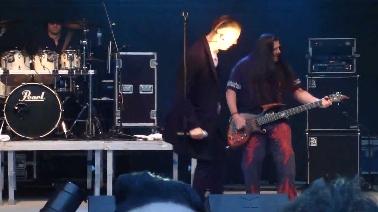 Dreadful Shadows‪ ‬-‪ ‬Chains‪ (live @ ‬WGT‪ 201‬2 Leipzig‪)‬