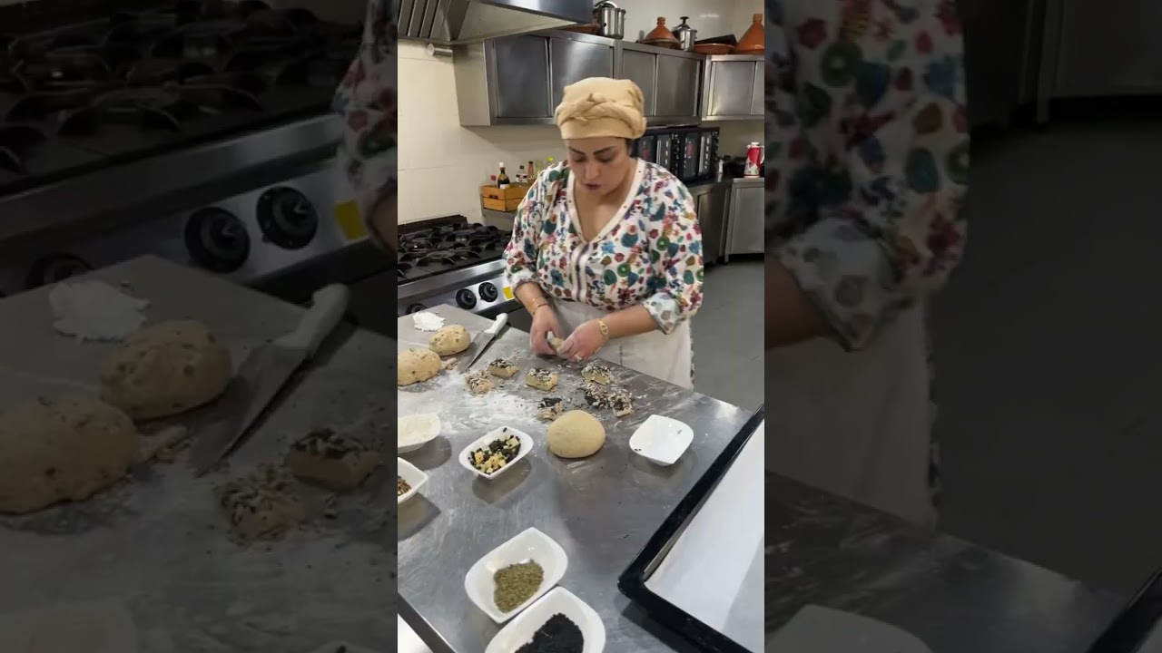 مكونات و طريقة إعداد الخبز مع الشيف هدى