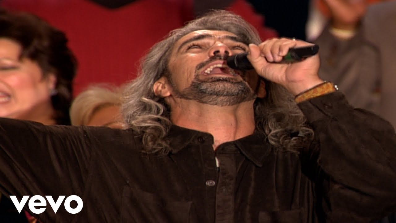 Bill & Gloria Gaither - The King Is Coming [Live] ft. Gaither Vocal Band