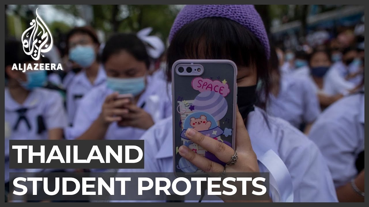 Thai student protests: Boycotts force businesses to pick sides