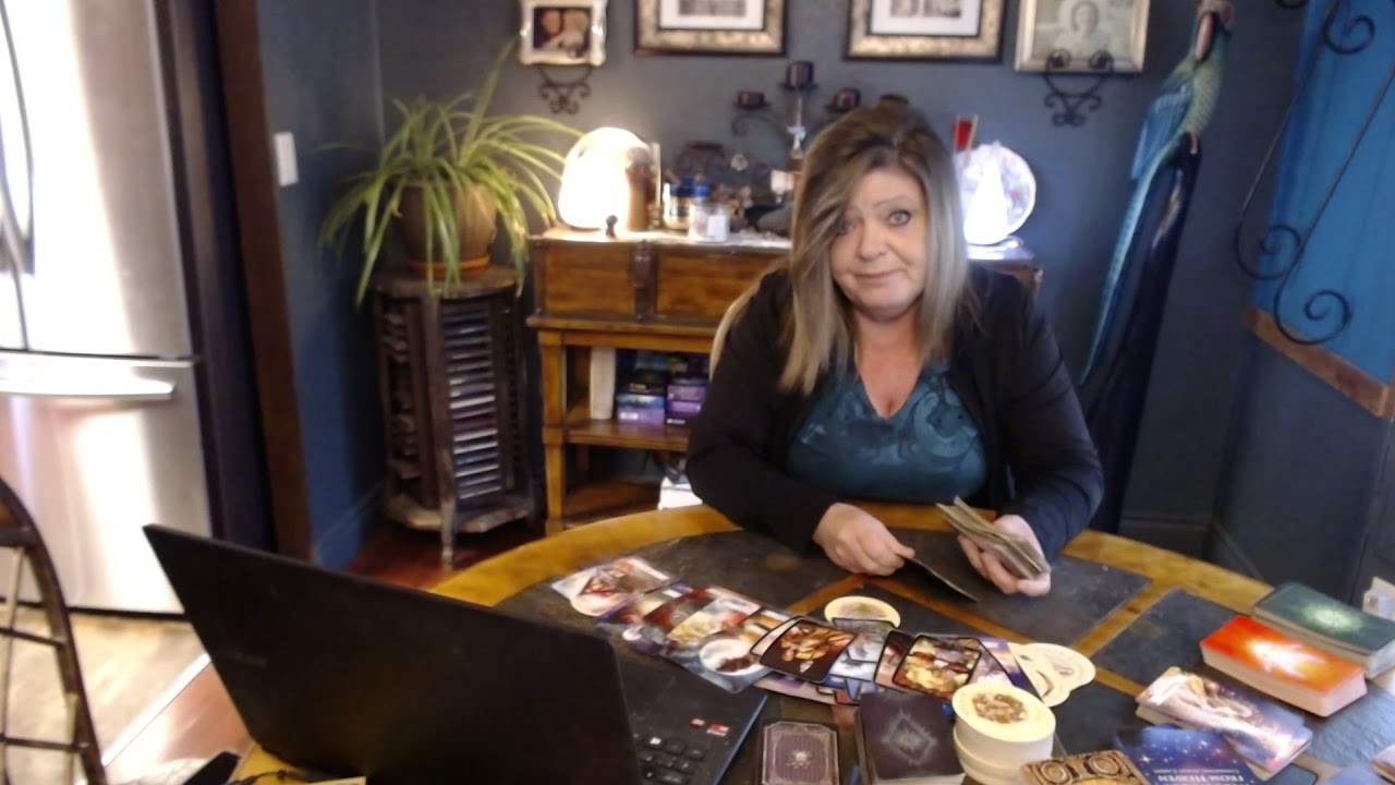 CAPRICORN OCT 5 SOMEONE IS GETTING MARRIED! PROSPERITY & ABUNDANCE/NEW JOBS/CAREERS!