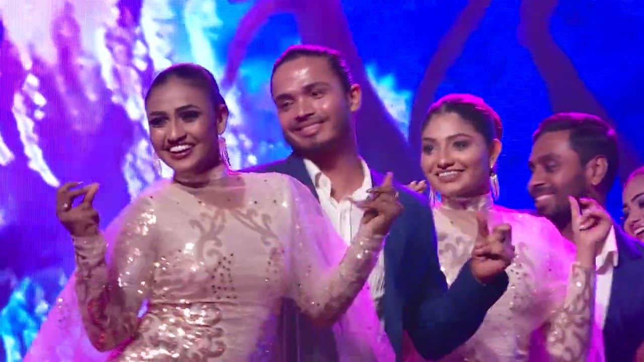 ඈත දුරක දෑස පායලා / ආදර සීනුව - CHRISTINA | MARIO ANANDA