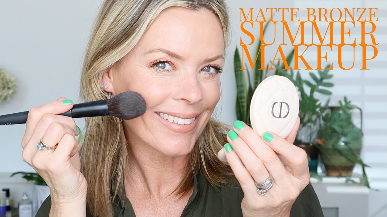 A matte bronze makeup look for summer
