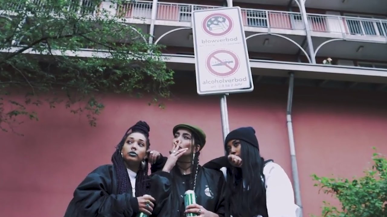 Bokoesam - Whoadies ft. Yung Nnelg (prod. Garrincha, TB & Idaly)
