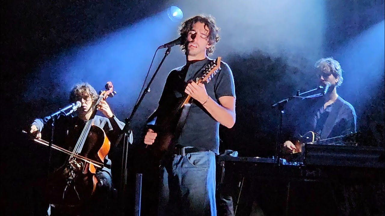 TAMINO - Raven (Live in Madrid) 4K