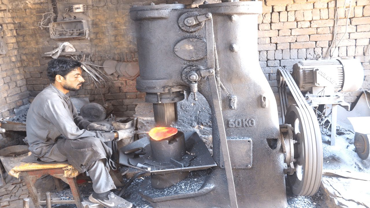 How Brick Trowel Are Made || Amazing Manufacturing Process of Brick Trowel