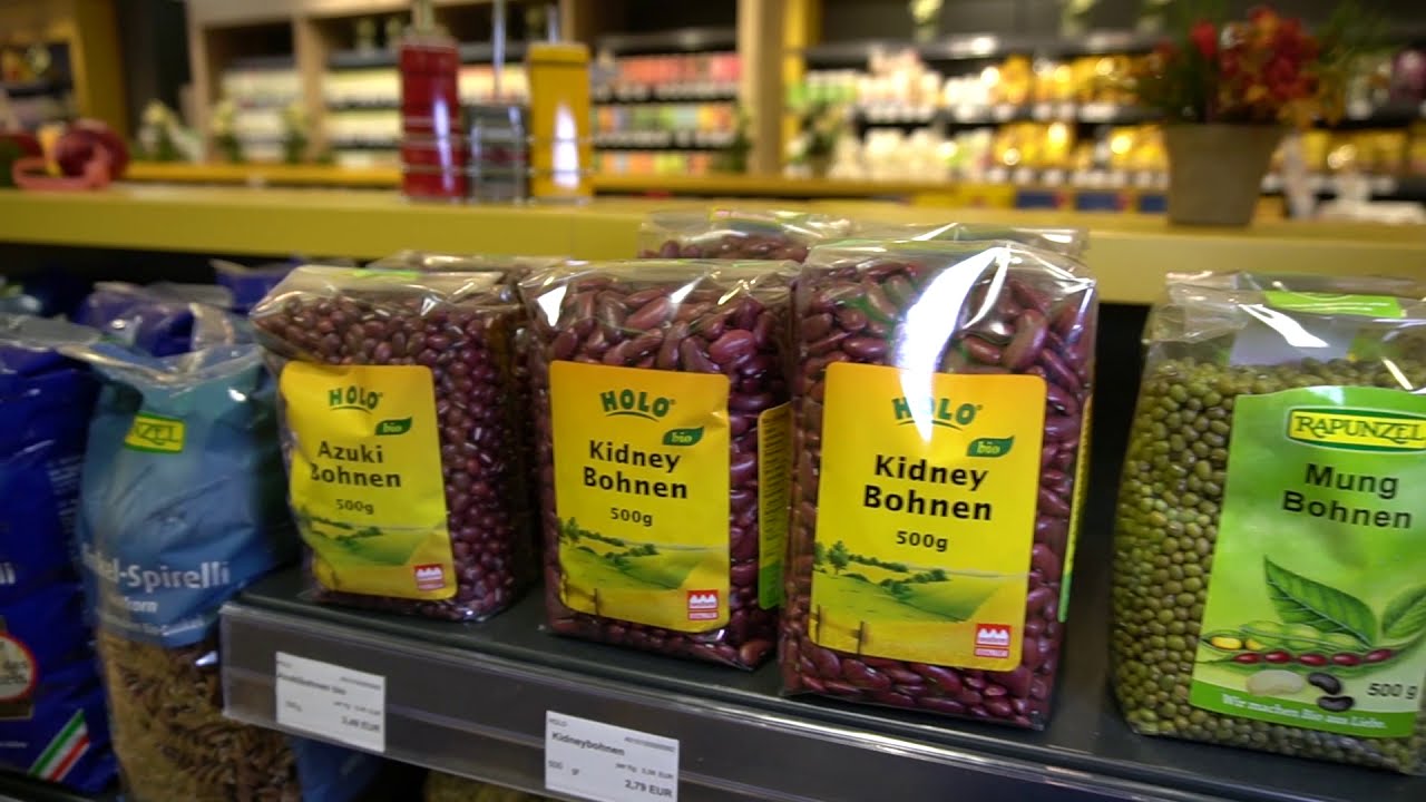 Reformhaus: gro&szlig;er Rundgang mit Vorstellungen tausender Produkte.