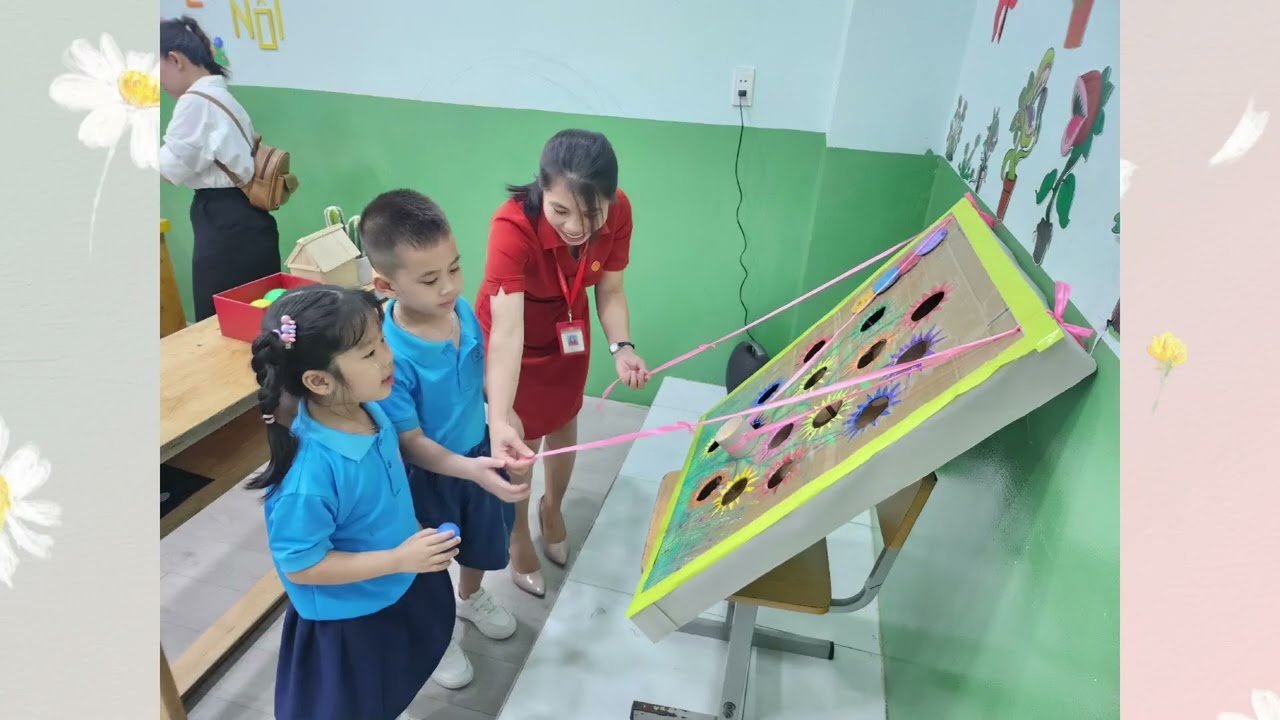Bé đi tham quan trường quốc tế Nam Việt.