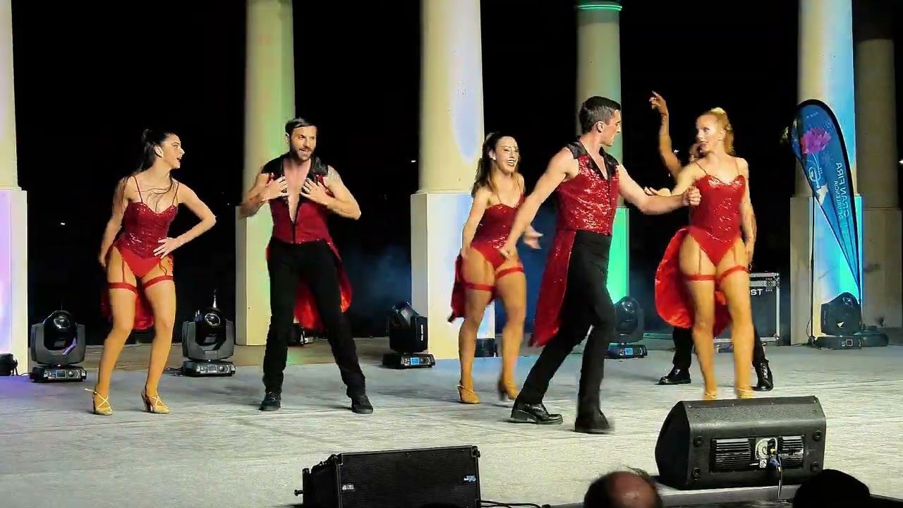 FERIA DE JULIO VALENCIA 10-2024 NOCHE DE VARIEDADES. BALLET R. SANTOS. CASA DEL ARTISTA.