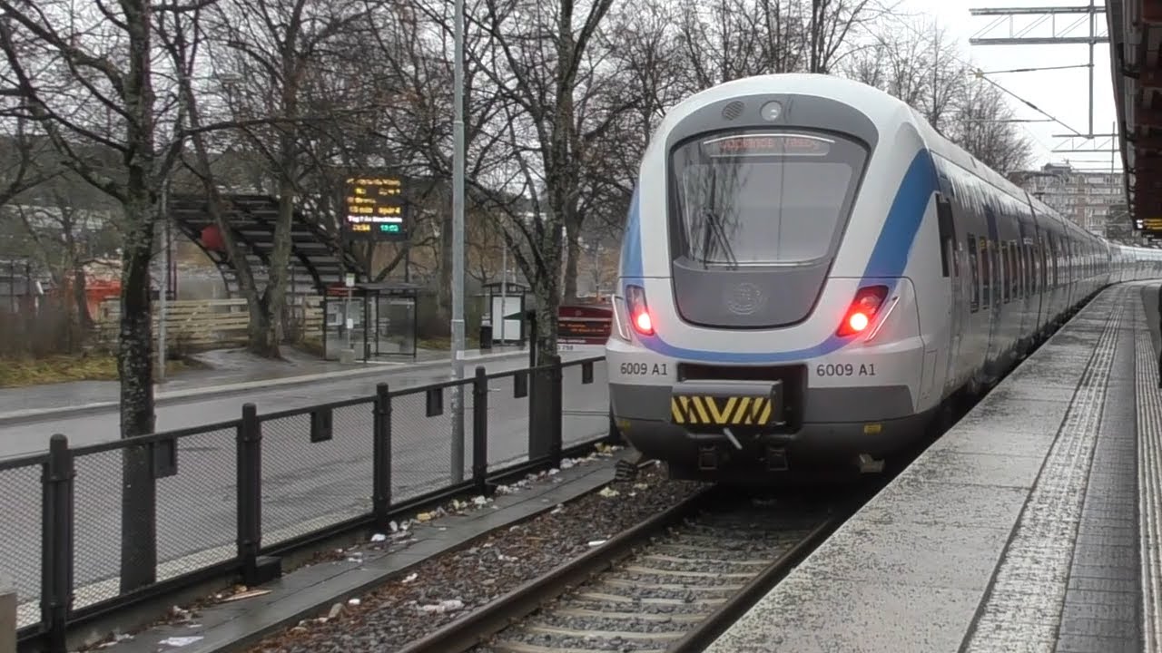 Södertälje centrum station (J)