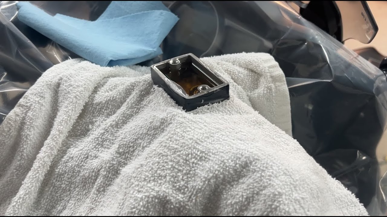 Remplacement liquide à frein ainsi dans le système ABS et d'embrayage sur ma Yamaha FJR 1300, 2015