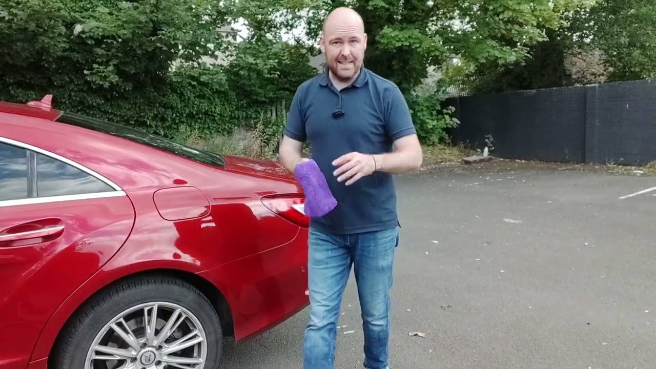 How to apply a luxury car wax from Mitchell & King.