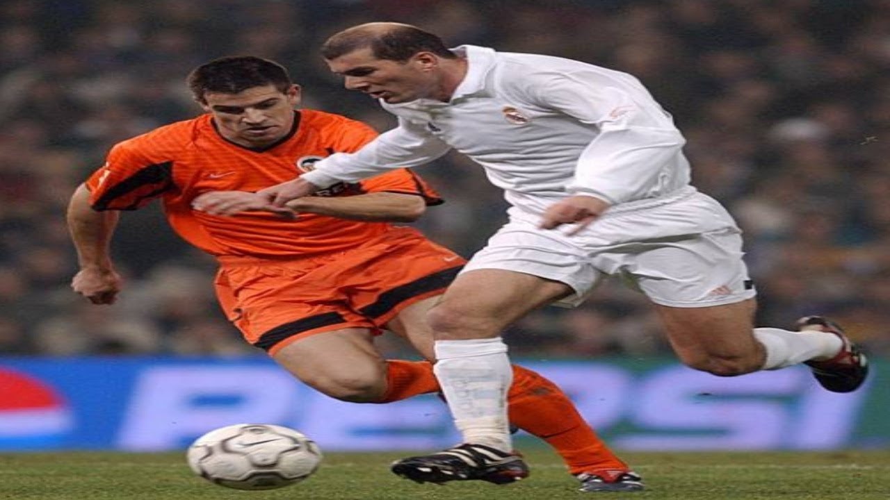 ZIDANE VS VALENCIA CF (13/01/2002)