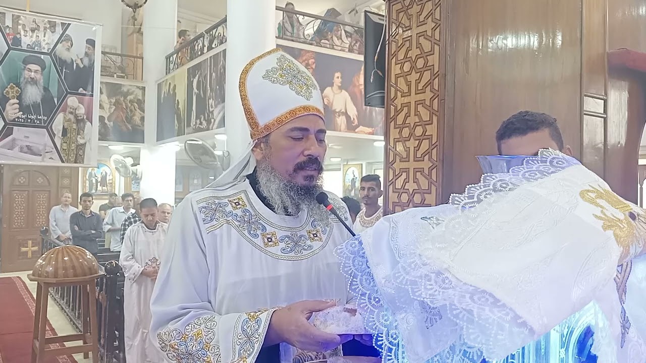 قسمة هوذا كائن معنا اليوم علي هذه المائدة - القس موسي عريان