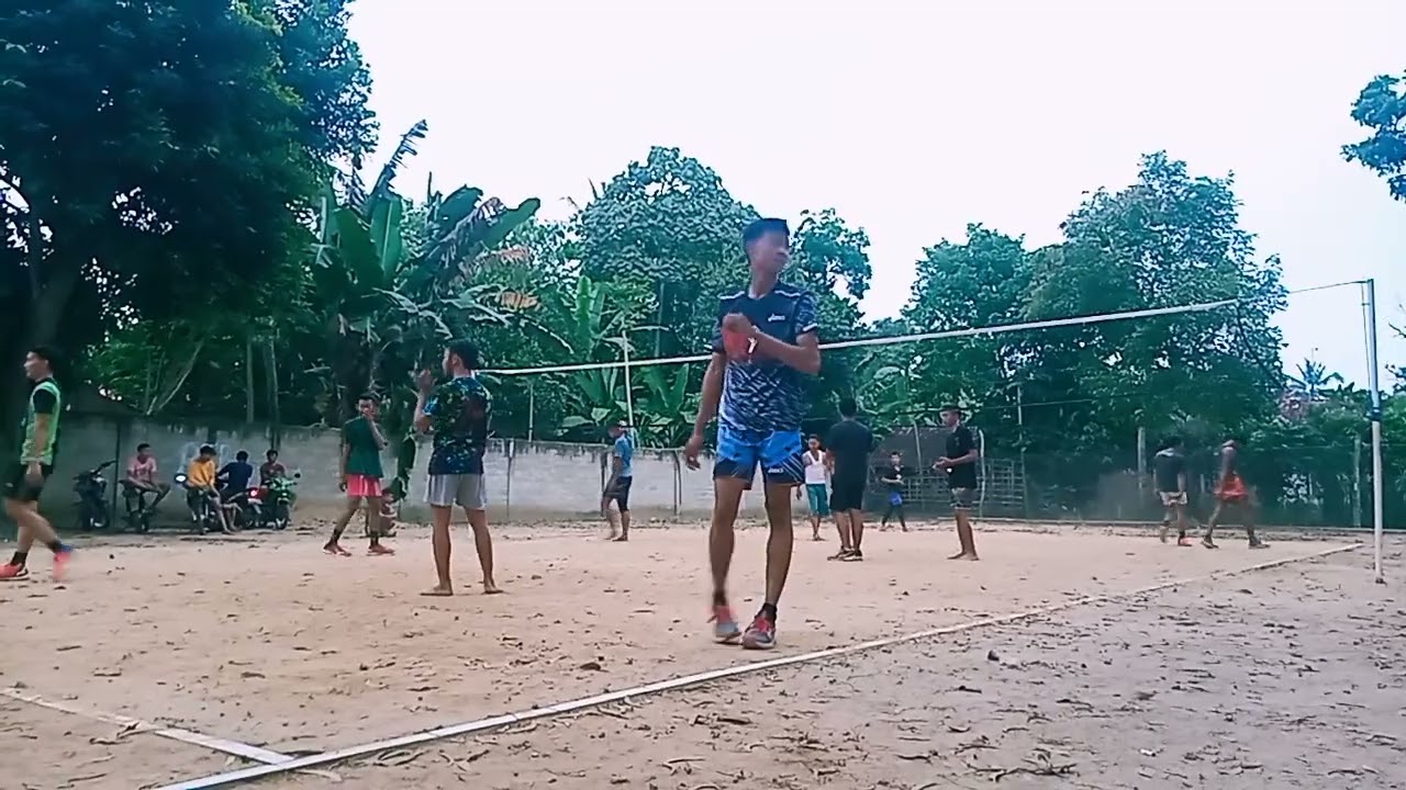 Melihat Latihannya Catur,Arya,Dion,Yudi, Gondrong melawan Sogol,Nung,Kakek,Rendi.