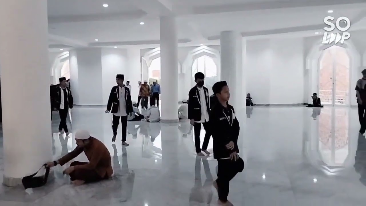 KEMEWAHAN dan KEUNIKAN MASJID 99 KUBA MAKASSAR#masjidunik #masjidbesar