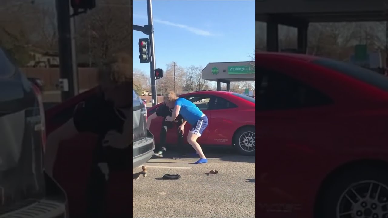 Дорожная драка закончилась рукопожатием! 😂
