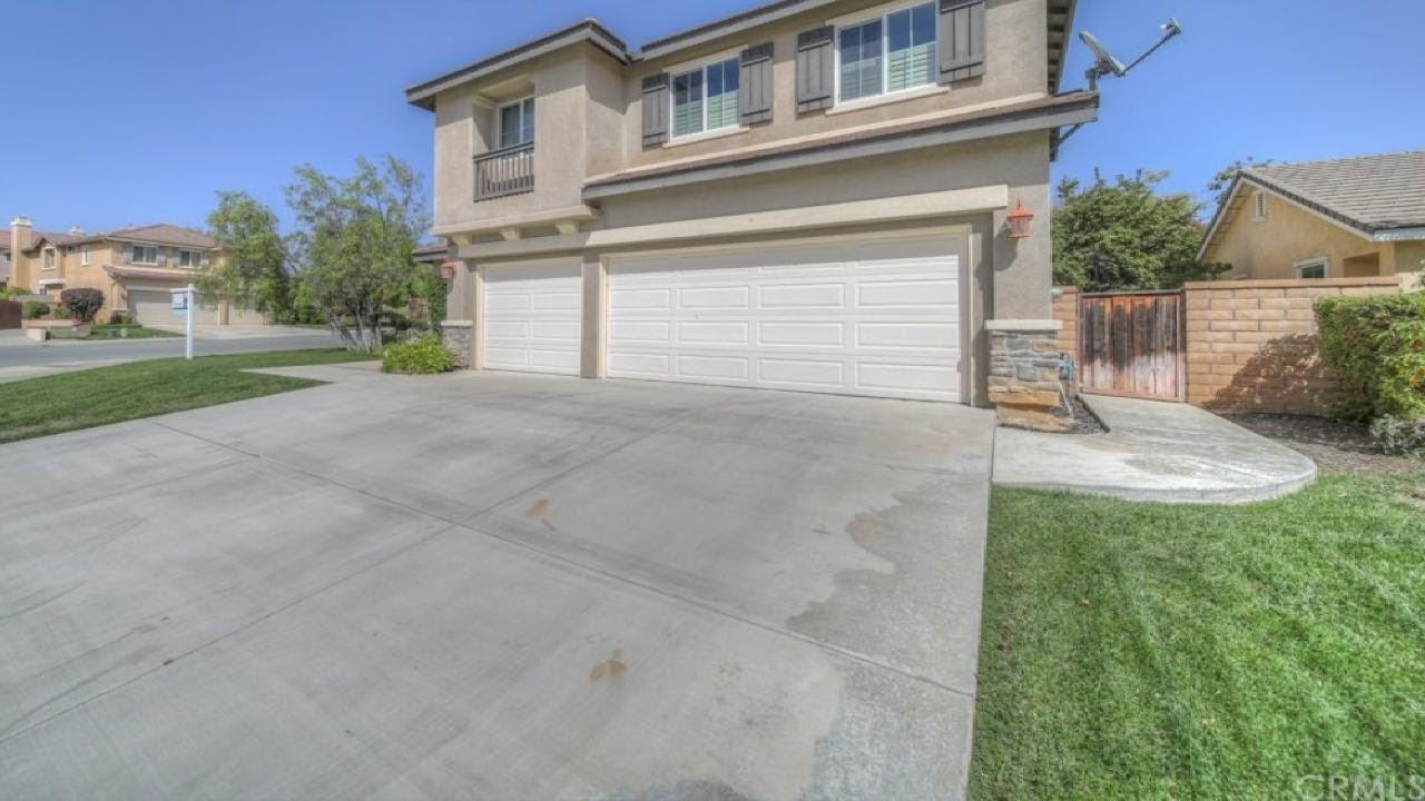 29846 Adara, Murrieta, CA Presented by Tania Garcia.