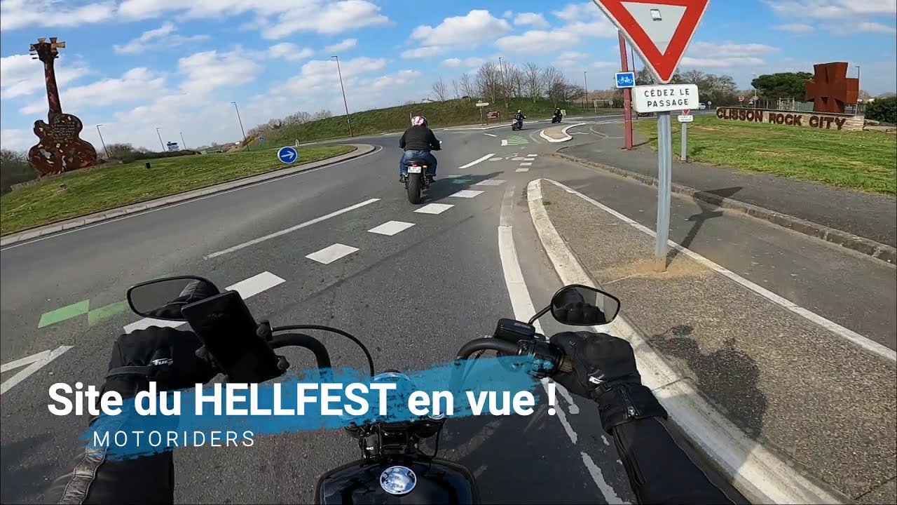 Les Motoriders entrent sur le site du Hellfest (avec autorisation)