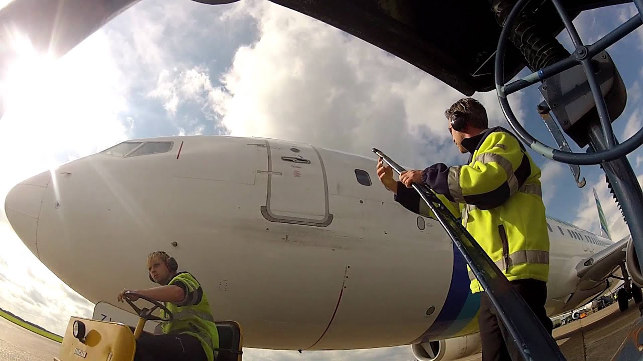 Behind the scenes at Groningen Airport Eelde [FULL HD 1080p]