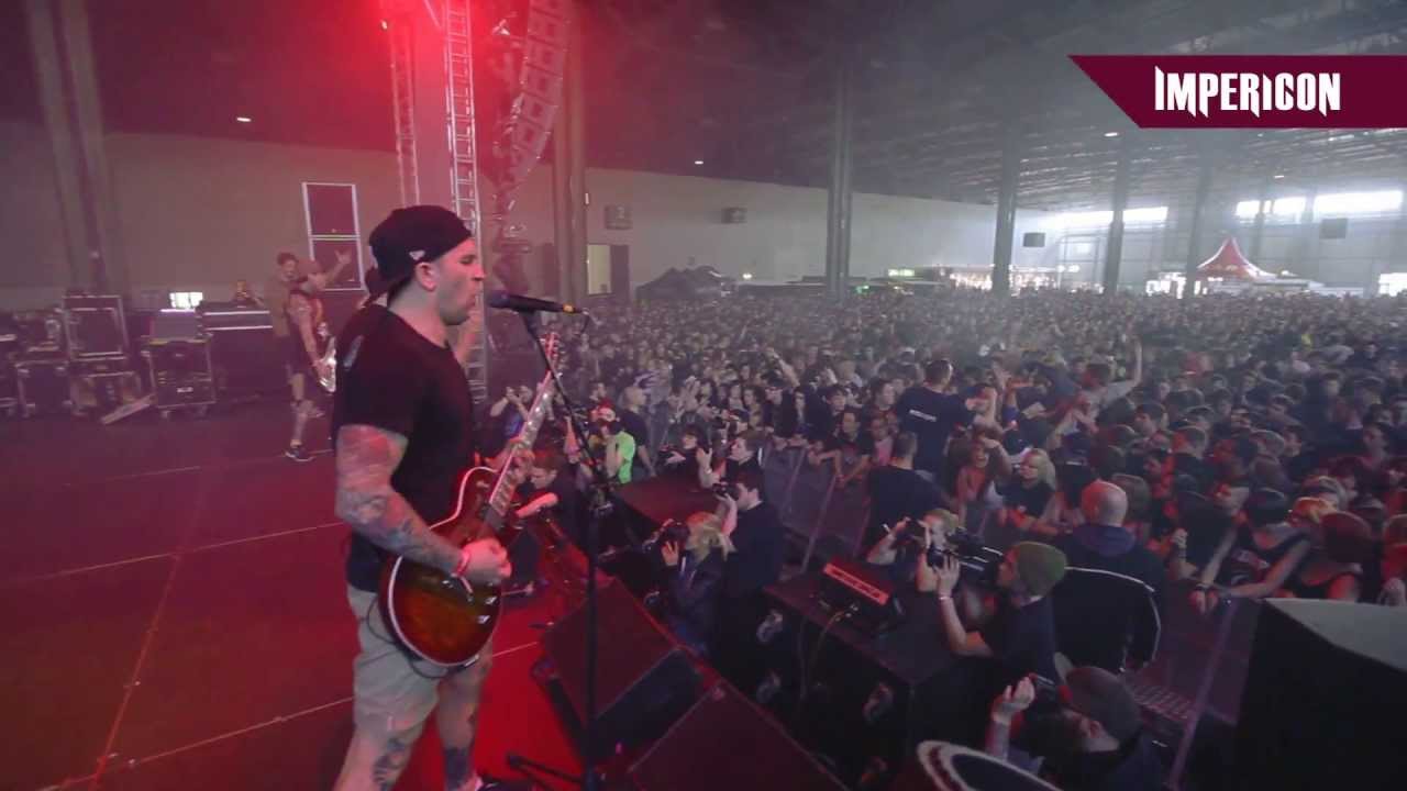 Obey The Brave - Garde La Tete Froide (Official HD Live Video)