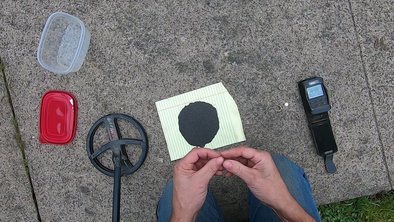 MIND BLOWING!! XP Deus 2 small gold targets under thick black sand test