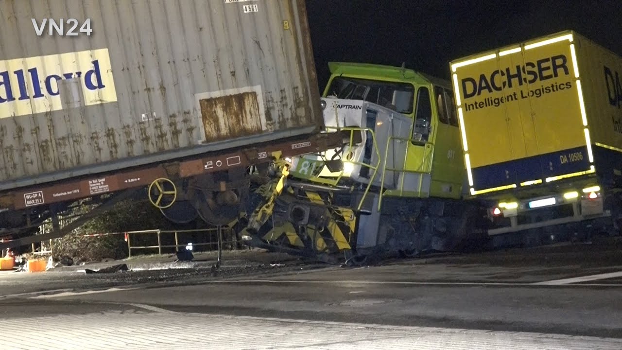 17.01.2020 - VN24 - Güterzug Unfall im Dortmunder Hafen - Lok (MaK G 1203 BB)  kollidiert mit LKW