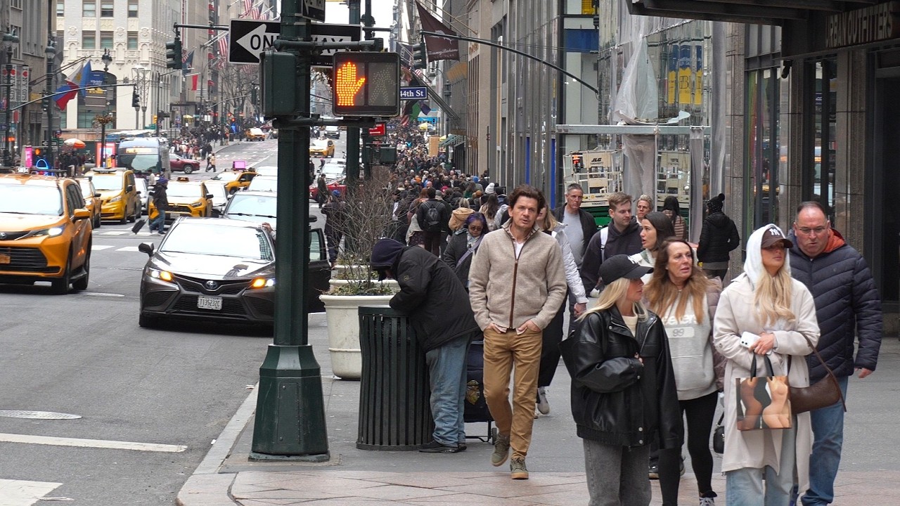 New York 4K Fifth Avenue Packed With Tourists! Manhattan Walking Tour